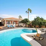 Eveas - With Pool In Tenerife *