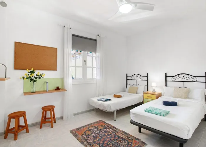 Eveas - With Pool In Tenerife