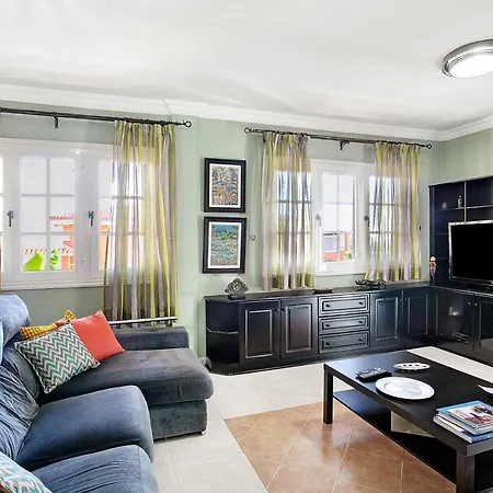 Eveas - With Pool In Tenerife *