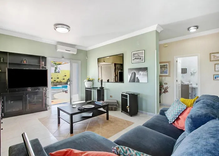 Eveas - With Pool In Tenerife * Канделария